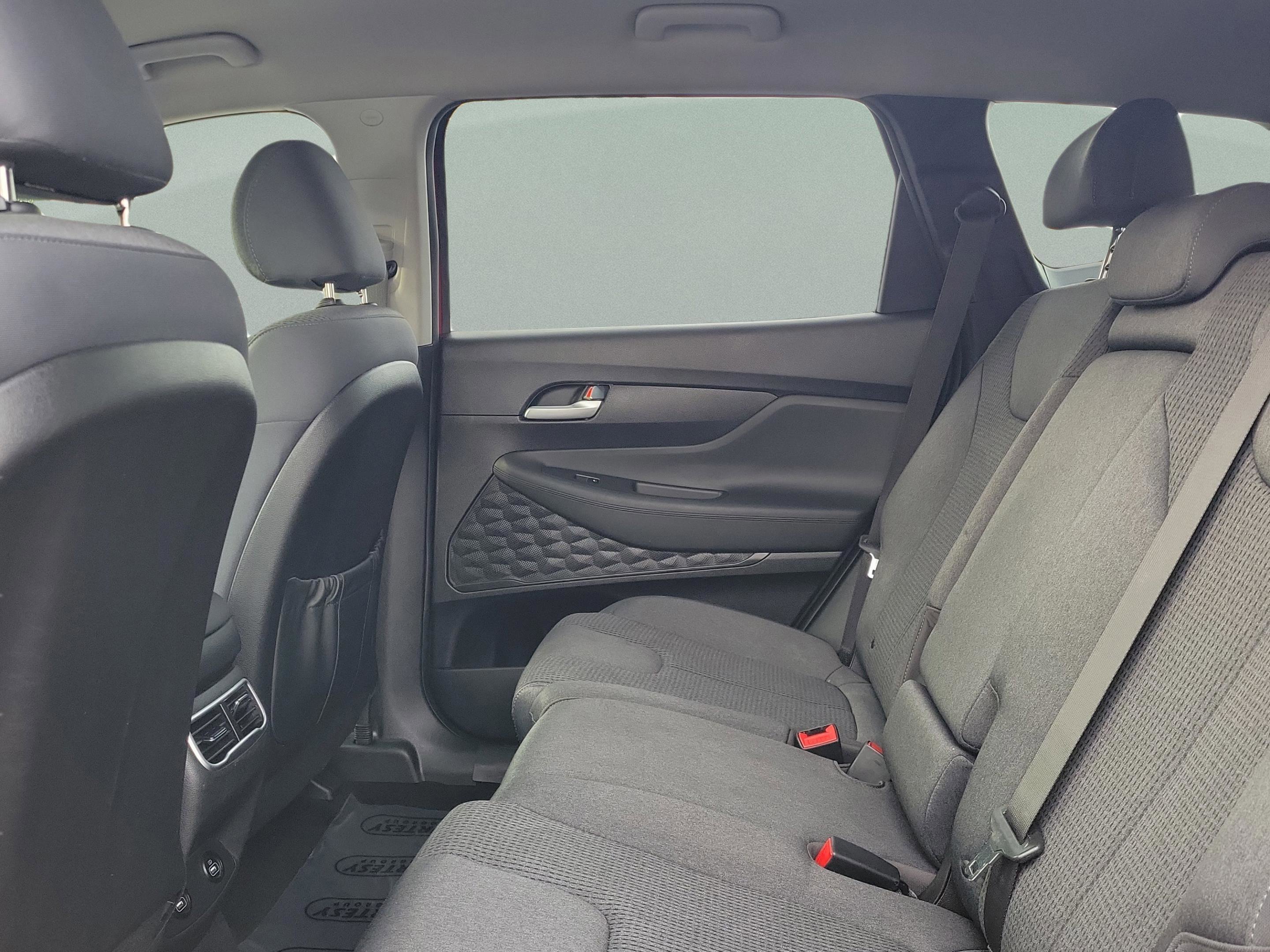 Certified 2023 Hyundai Santa Fe SEL image 11