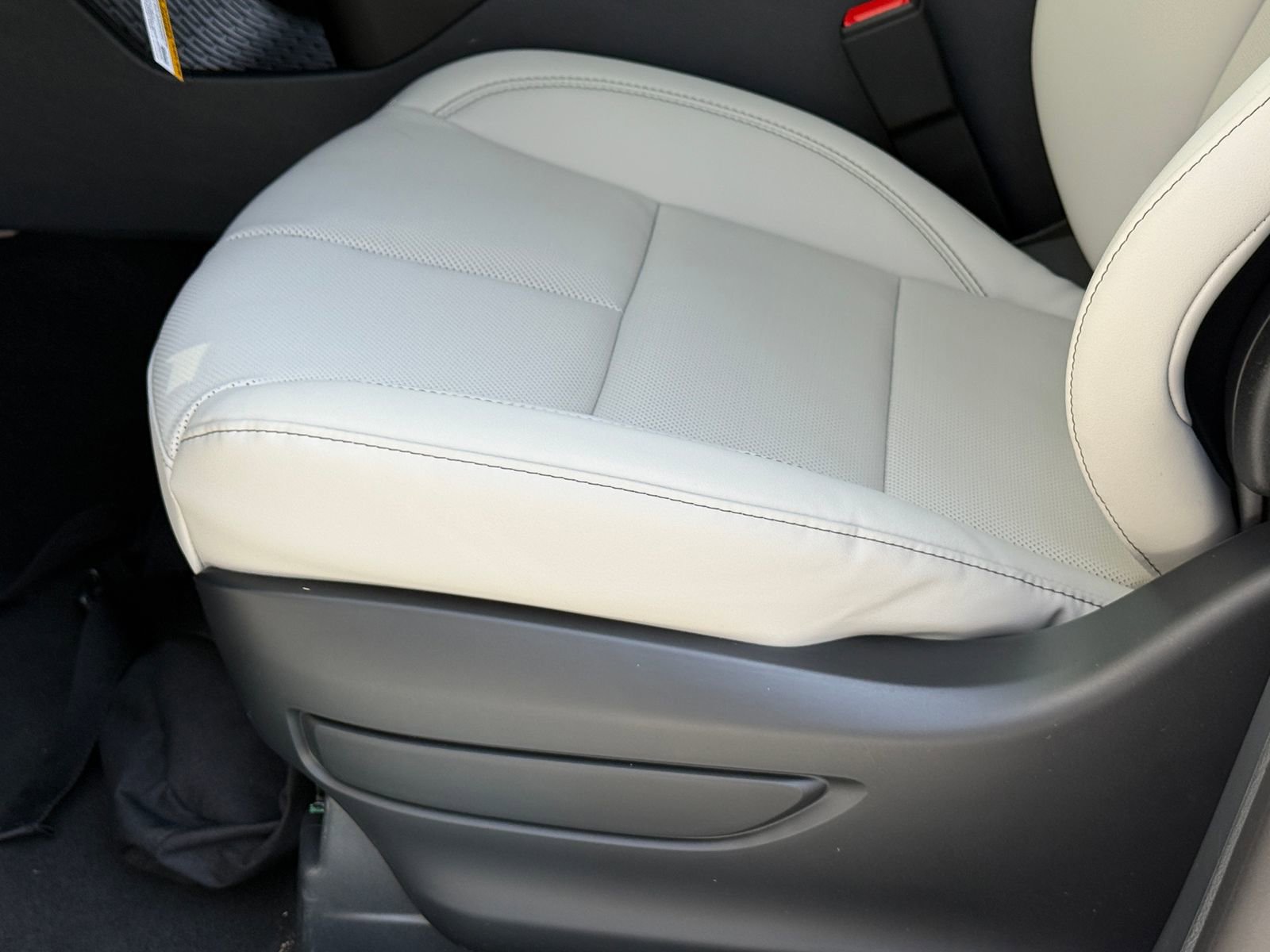 New 2026 Lincoln Aviator AWD image 27