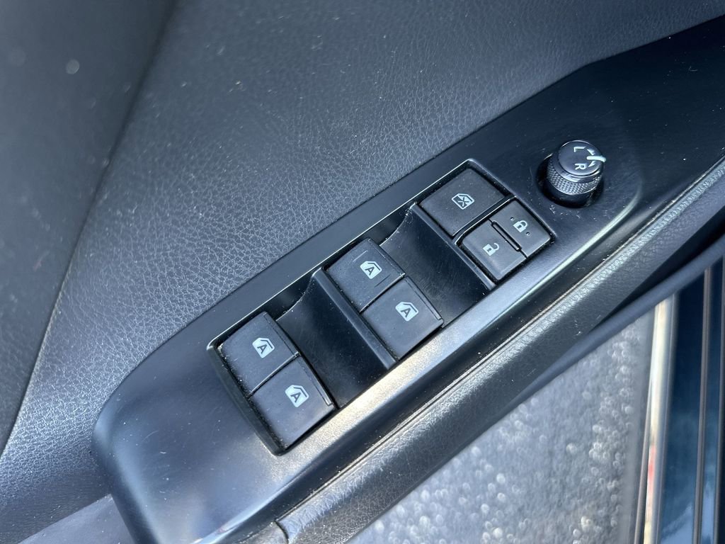 Used 2019 Toyota Camry SE w/ Convenience Package FWD image 19