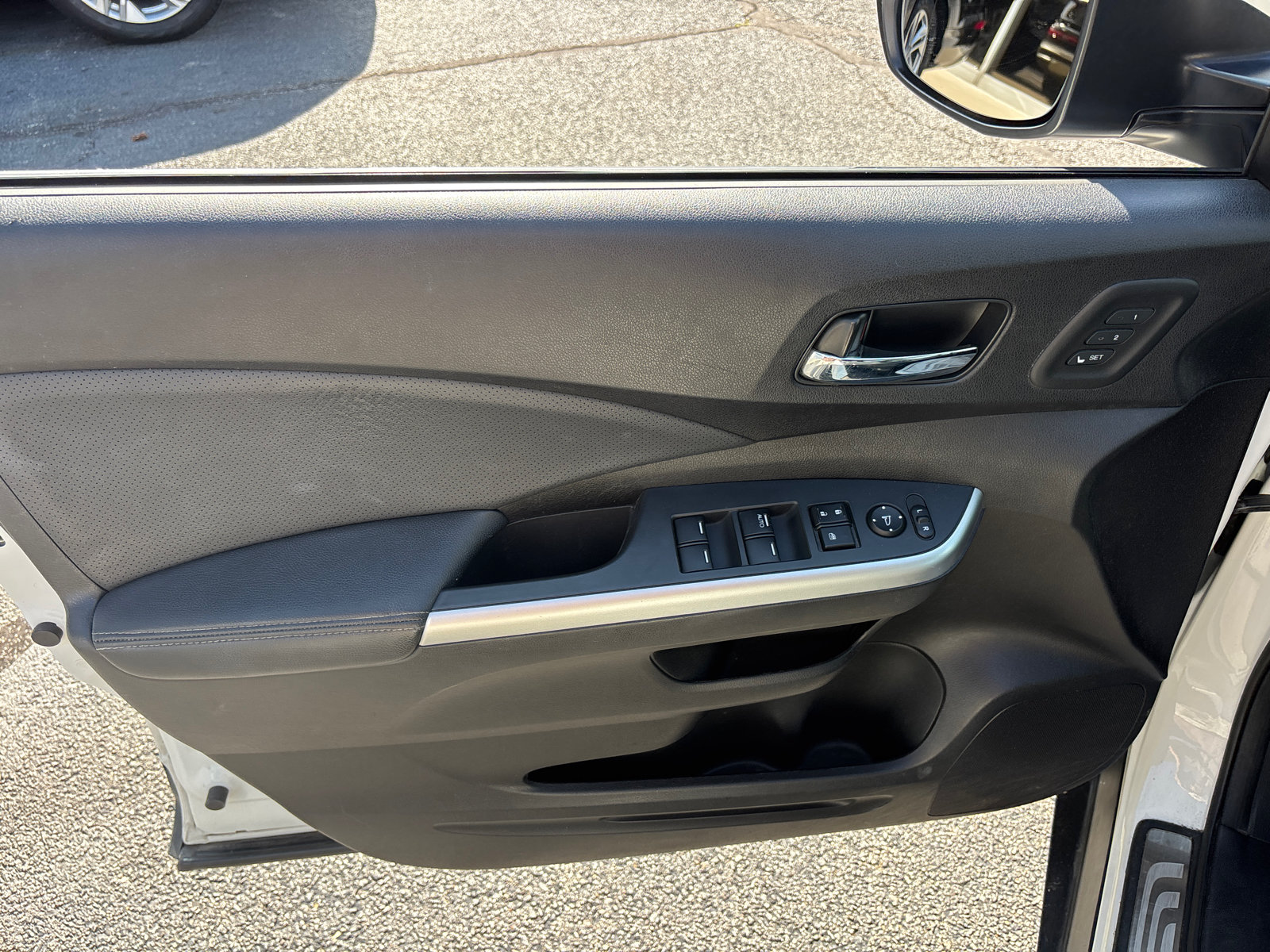 Used 2015 Honda CR-V Touring image 11