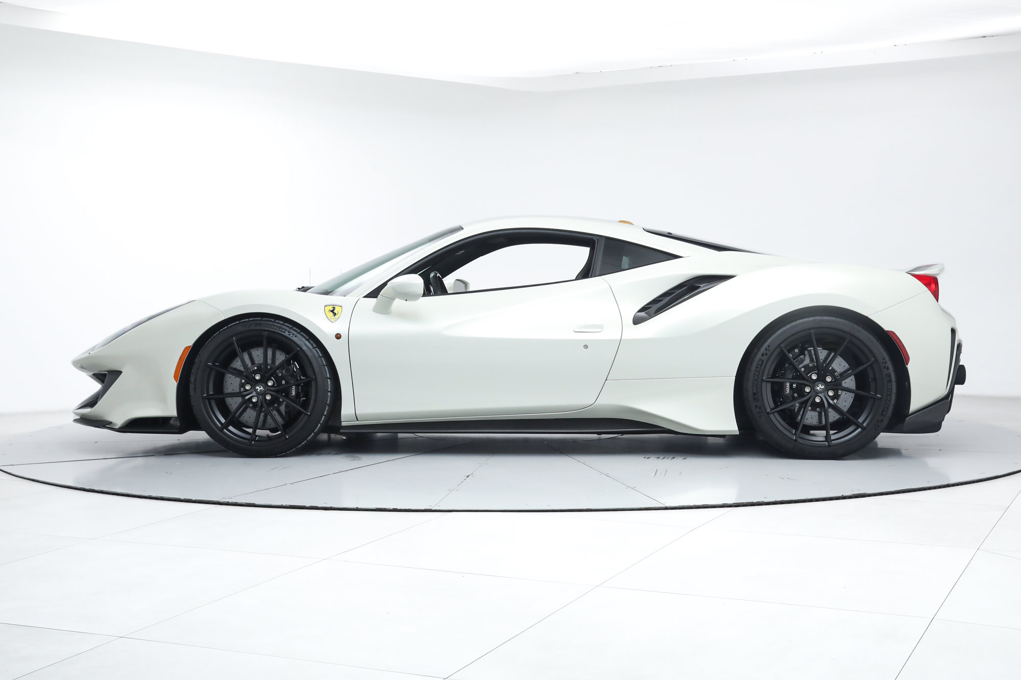 Certified 2020 Ferrari 488 Pista Coupe RWD image 4