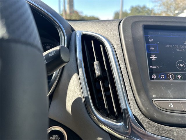 Used 2023 Chevrolet Equinox LT image 32