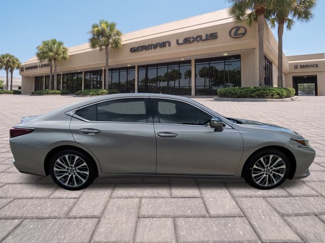 Used 2019 Lexus ES 350 w/ Premium Package FWD image 3