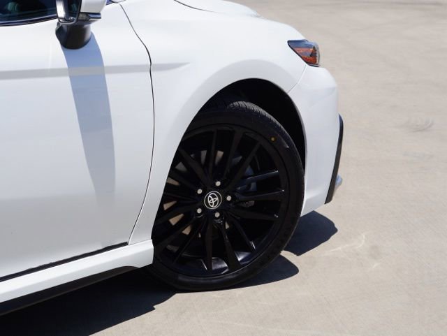 Used 2021 Toyota Camry XSE w/ Blackout Package (TMS) FWD image 8