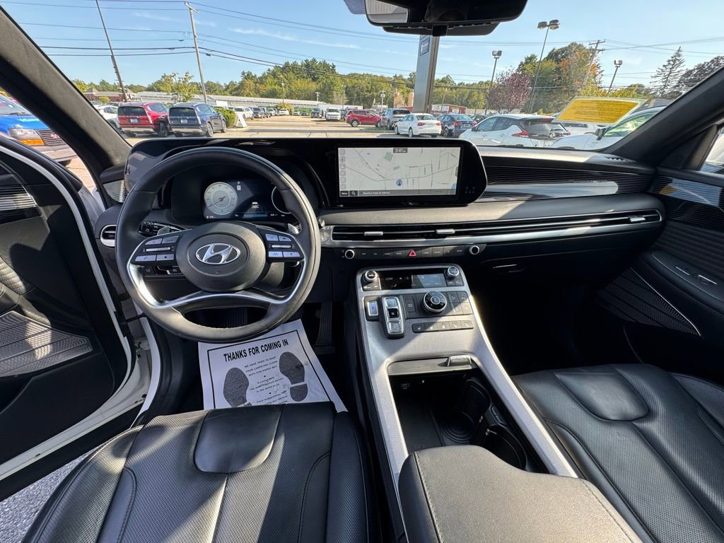 Used 2023 Hyundai Palisade Calligraphy image 13