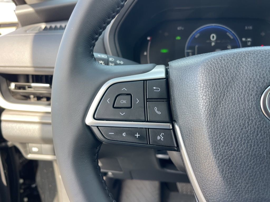 Used 2026 Toyota Grand Highlander XLE image 17