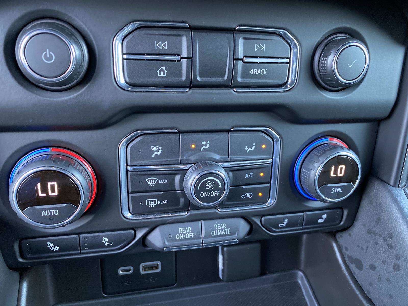 Used 2021 Chevrolet Tahoe LT image 15