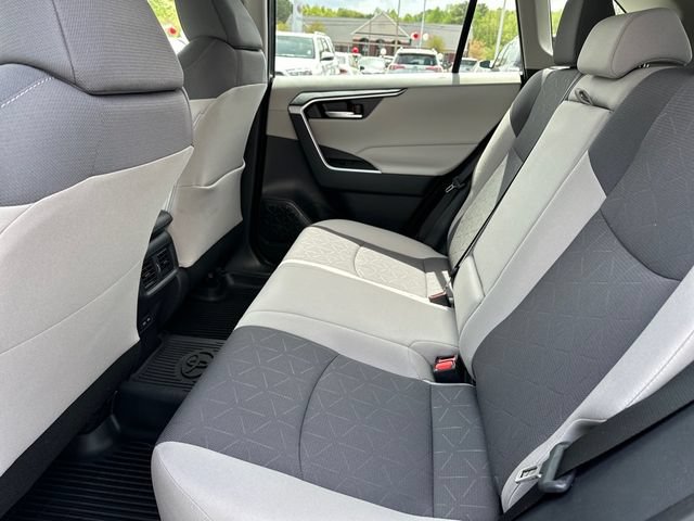 Used 2024 Toyota RAV4 XLE w/ Convenience Package FWD image 12