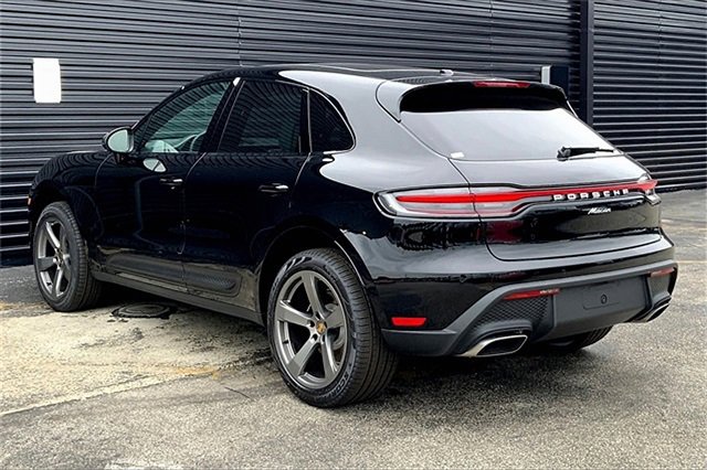 New 2025 Porsche Macan image 3
