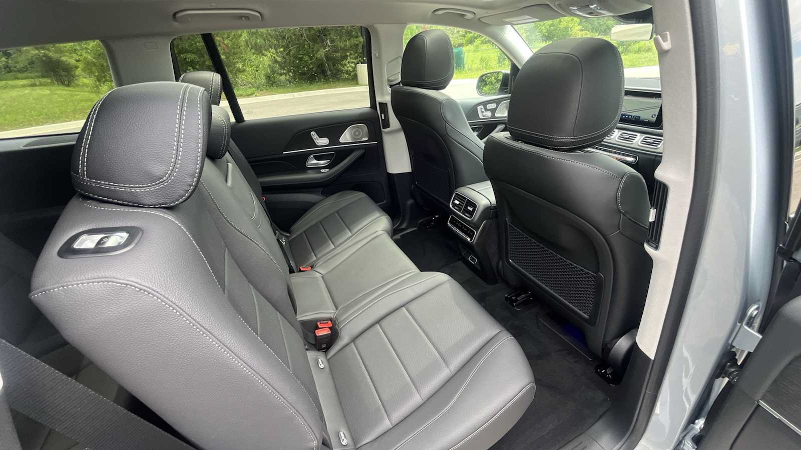 New 2026 Mercedes-Benz GLS 450 4MATIC image 12