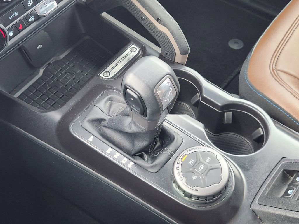 Used 2024 Ford Bronco Outer Banks image 19