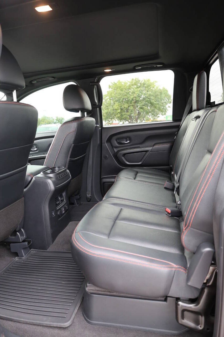 Used 2021 Nissan Titan PRO-4X w/ Pro-4x Convenience Package AWD/4WD image 17