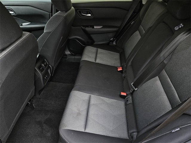 Used 2024 Nissan Rogue SV image 27