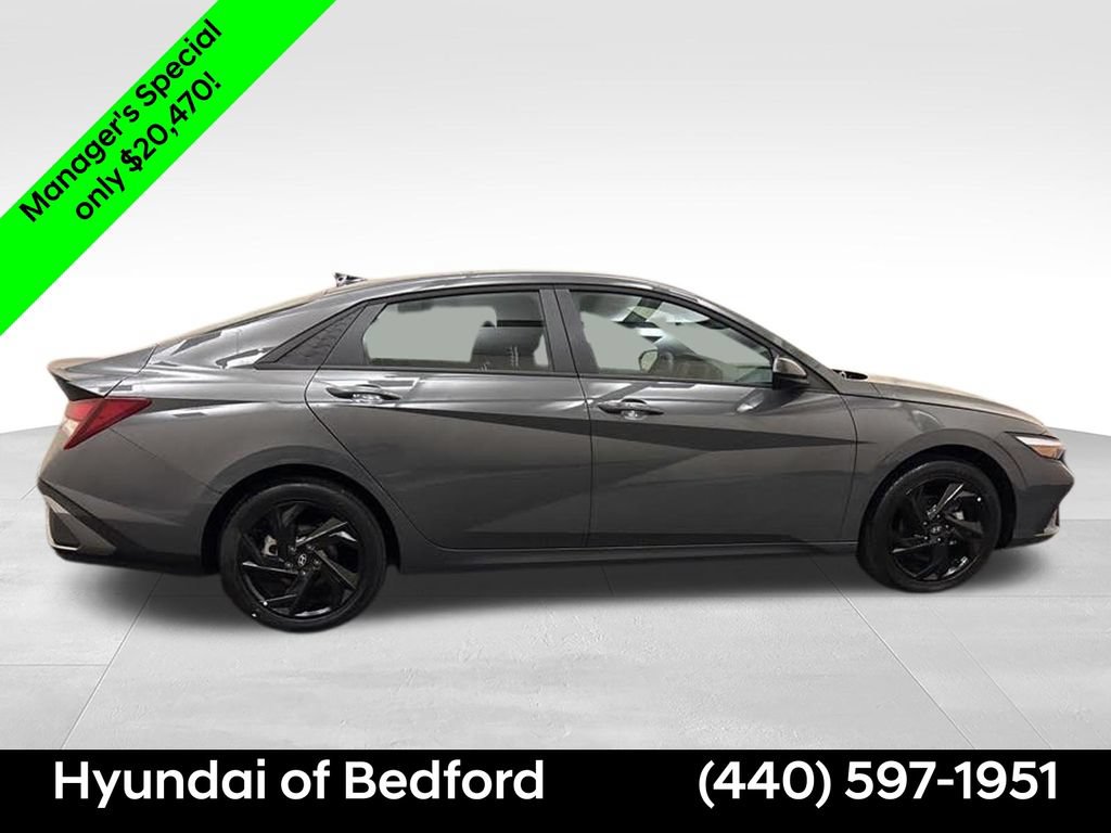 Certified 2026 Hyundai Elantra Sport FWD image 4