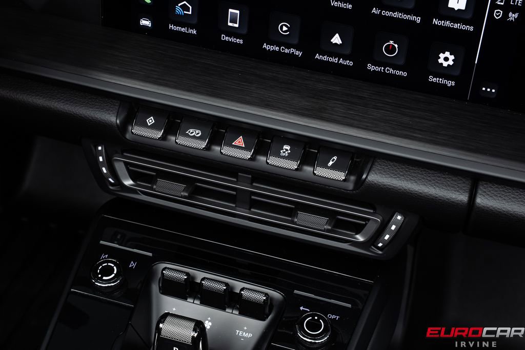 Used 2024 Porsche 911 Carrera GTS RWD image 32