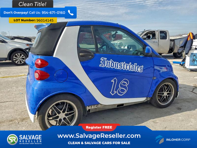 Used 2011 smart fortwo Convertible image 4