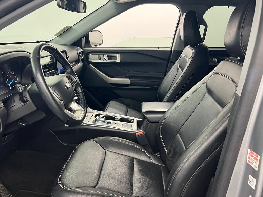 Used 2023 Ford Explorer Limited RWD image 9