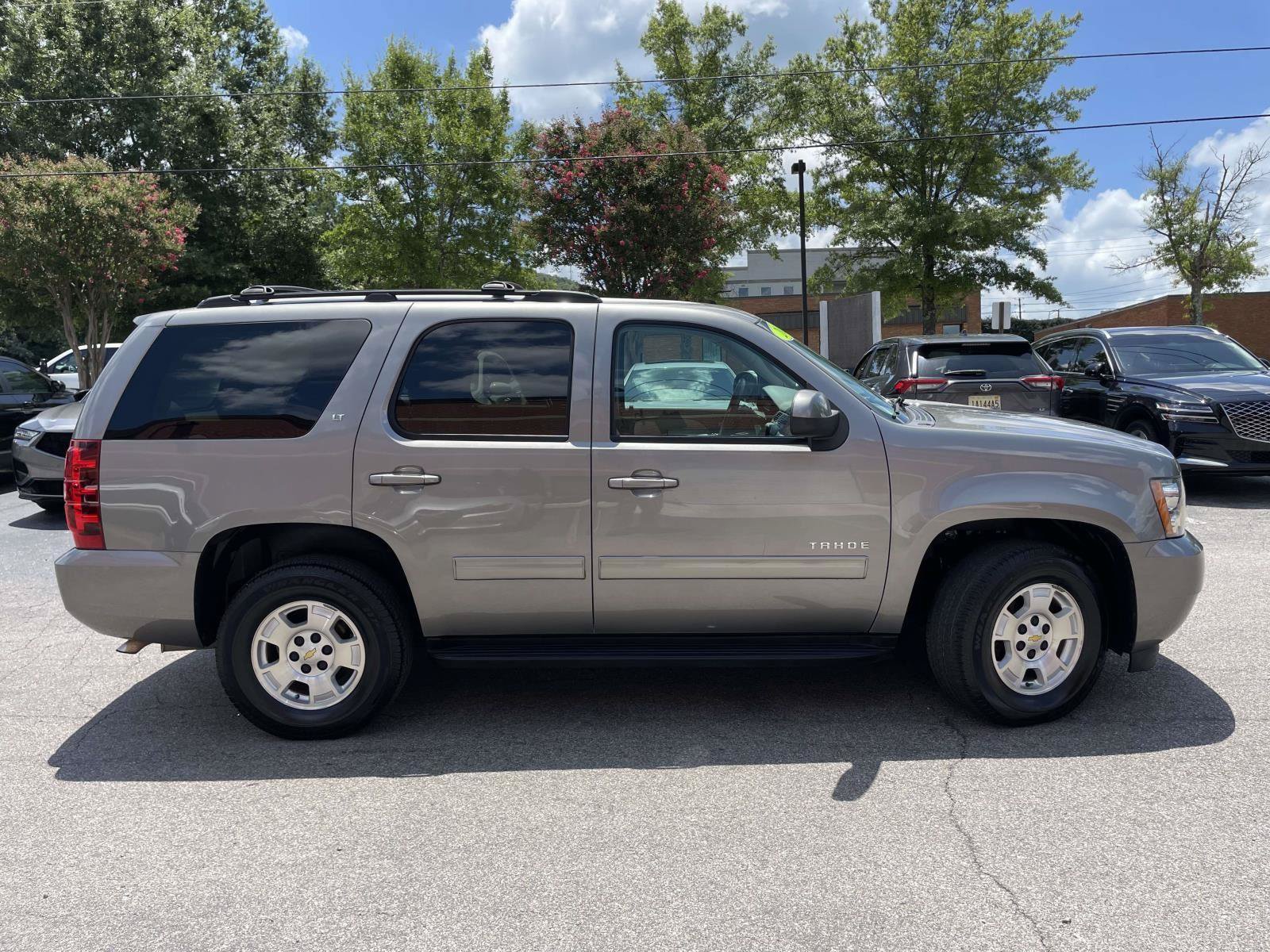 Used 2012 Chevrolet Tahoe LT w/ Luxury Package RWD image 20