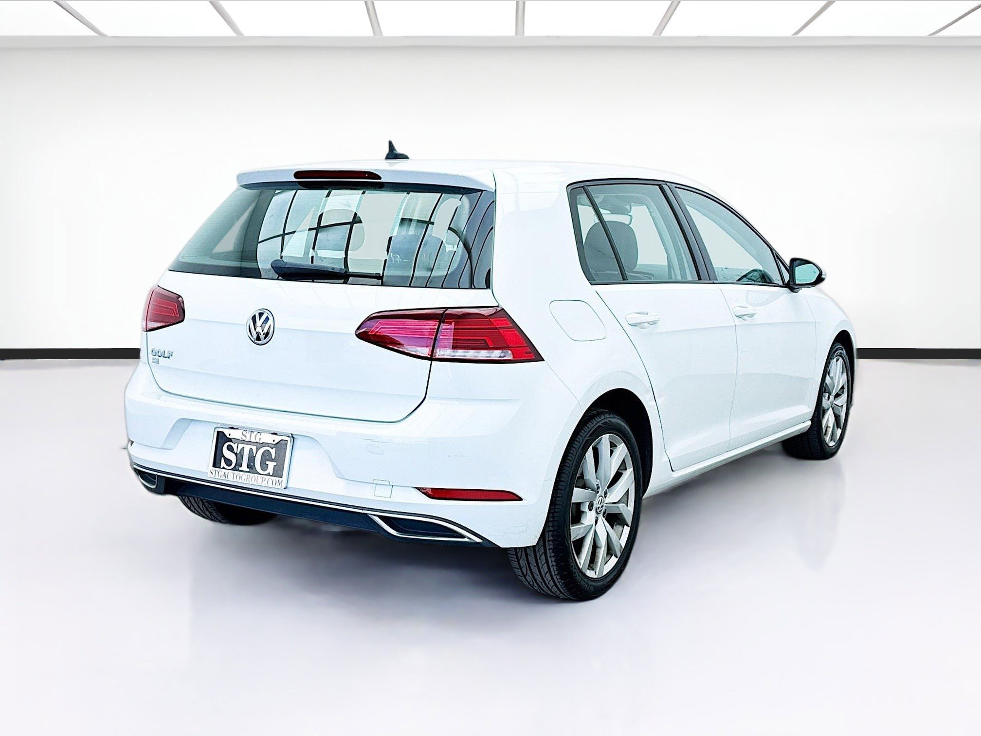 Used 2019 Volkswagen Golf SE w/ Driver Assistance Package image 4
