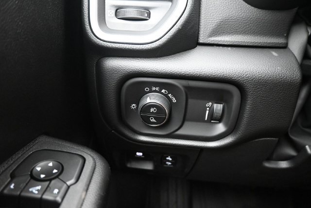 New 2027 RAM 1500 4x4 Crew Cab image 13
