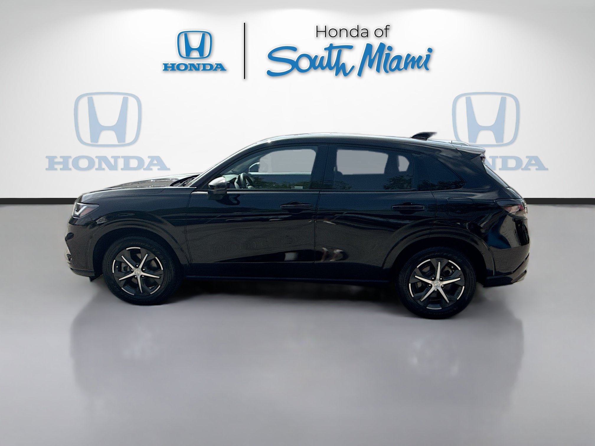 Certified 2024 Honda HR-V EX-L image 4