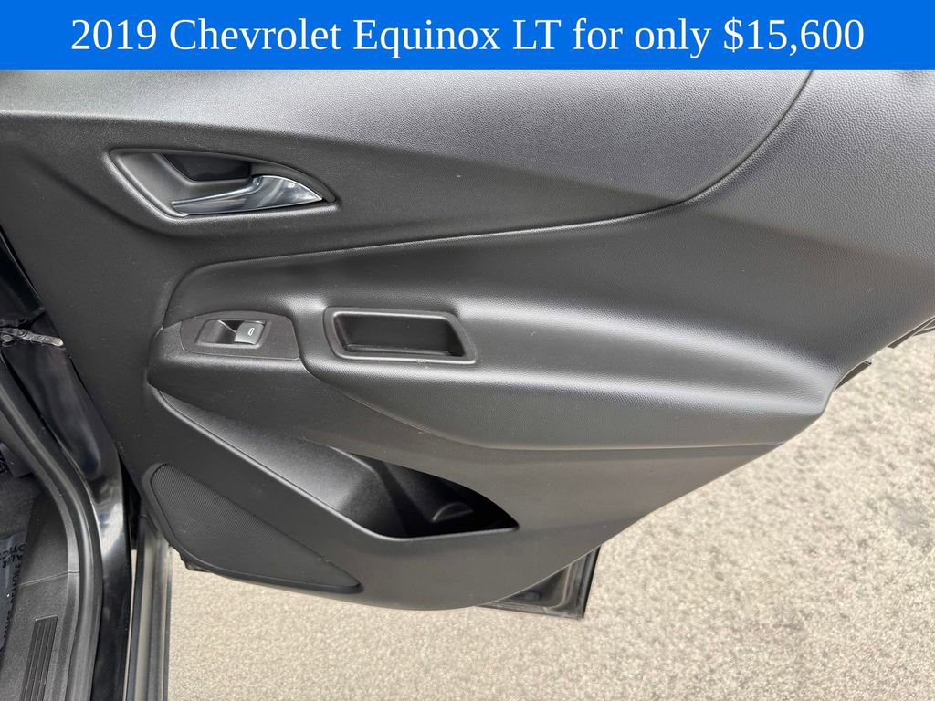 Used 2019 Chevrolet Equinox LT FWD image 12