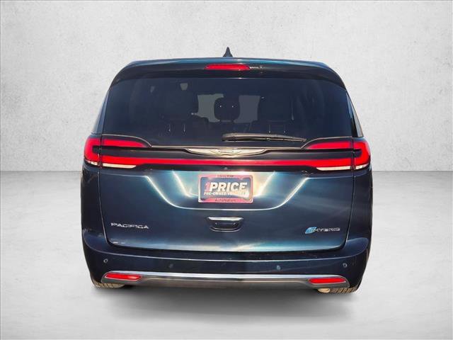 Used 2024 Chrysler Pacifica Limited FWD image 7