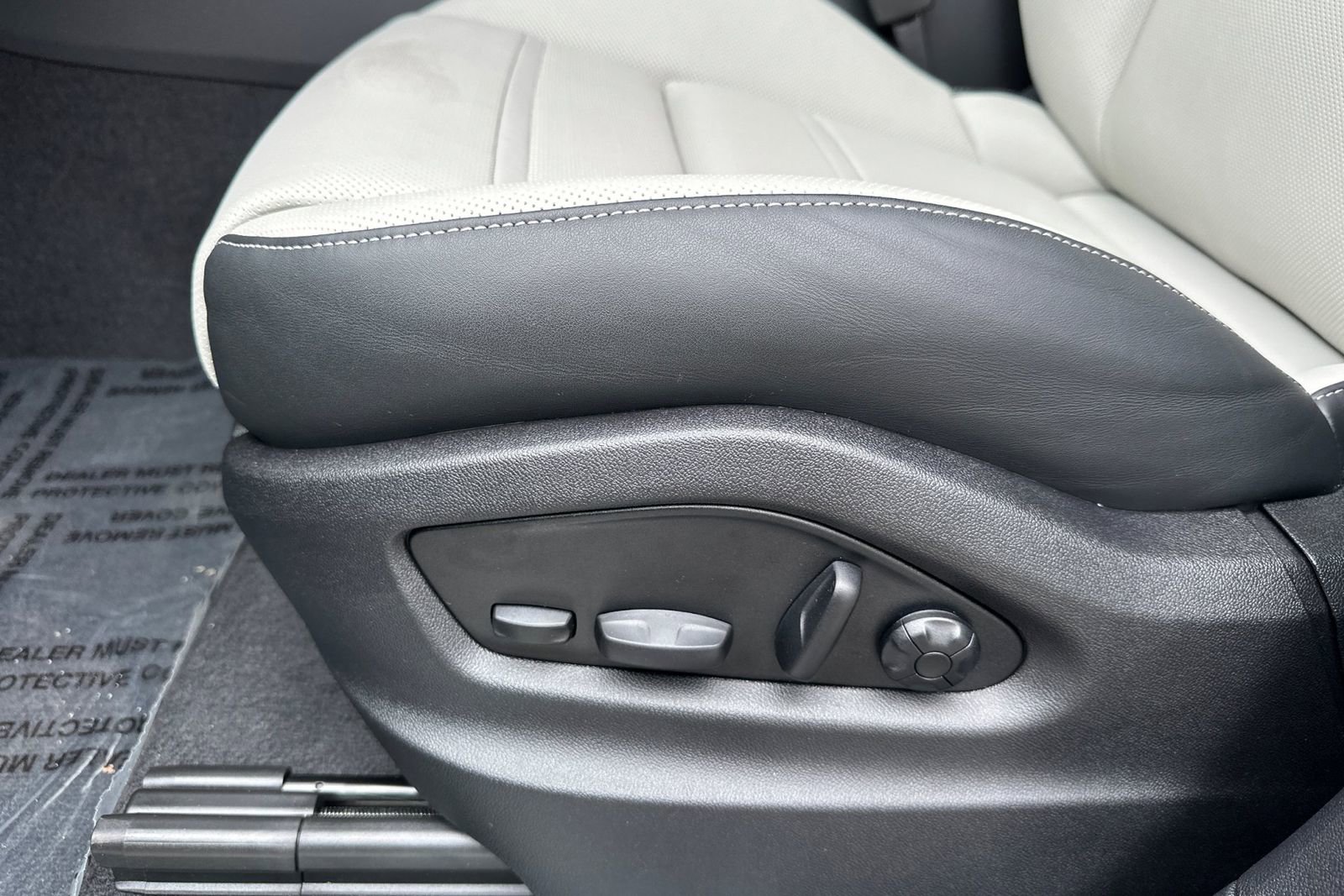 New 2026 Porsche Cayenne Coupe image 14