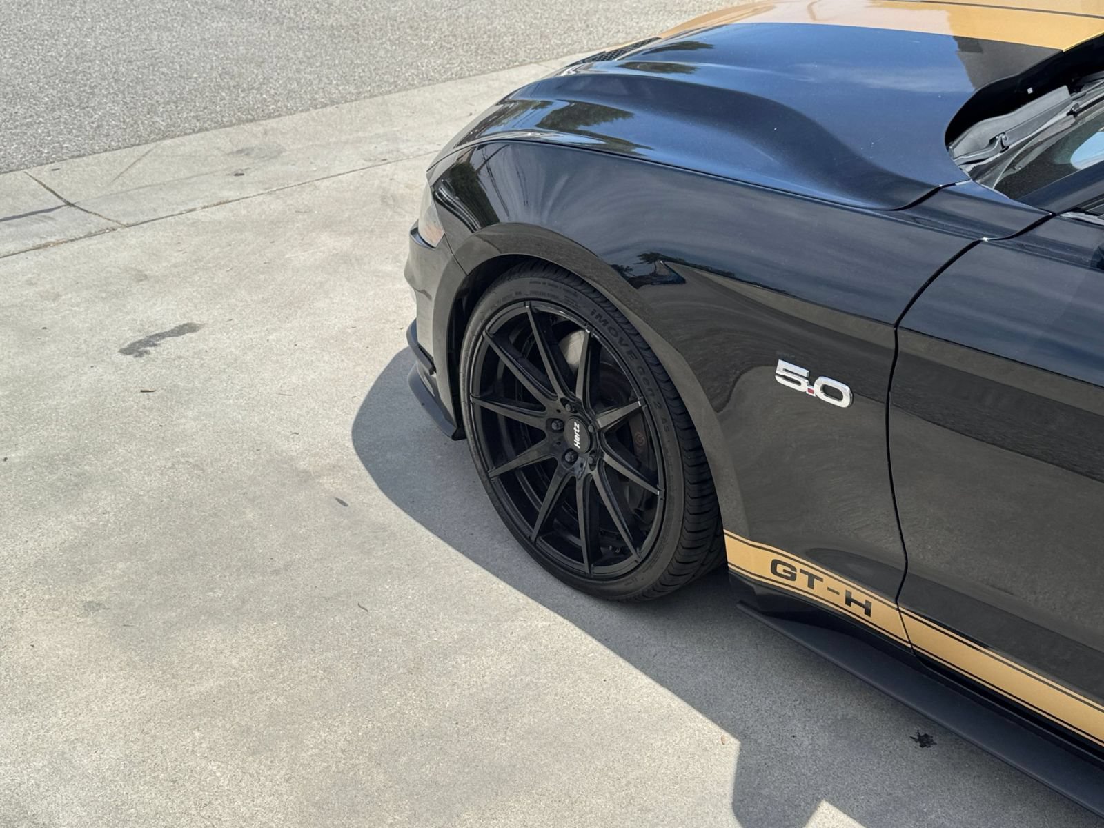 Used 2022 Ford Mustang GT Premium w/ GT Performance Package RWD image 29
