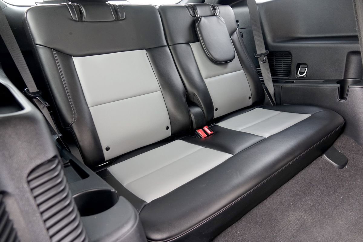 Used 2023 Ford Explorer XLT w/ Equipment Group 202A image 11