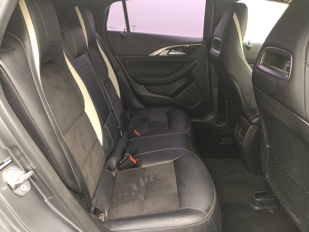 Used 2019 INFINITI QX30 Sport image 19