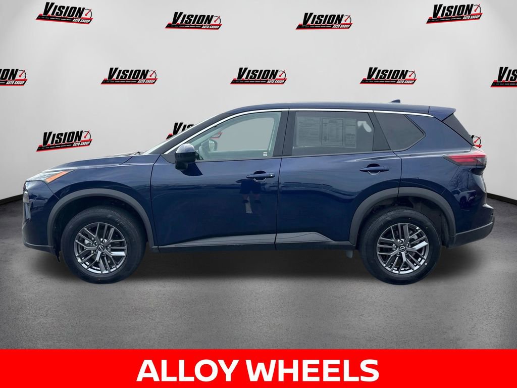 Certified 2026 Nissan Rogue SV AWD/4WD image 2