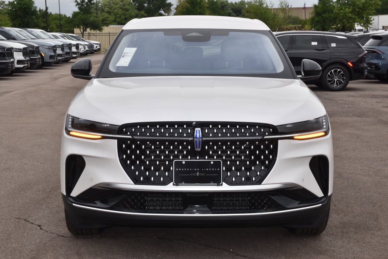 New 2026 Lincoln Nautilus Premier AWD/4WD image 9