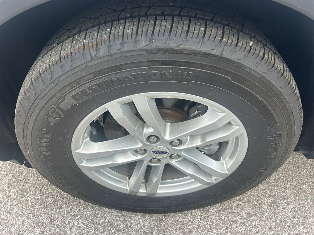 Used 2023 Ford Explorer XLT RWD image 9