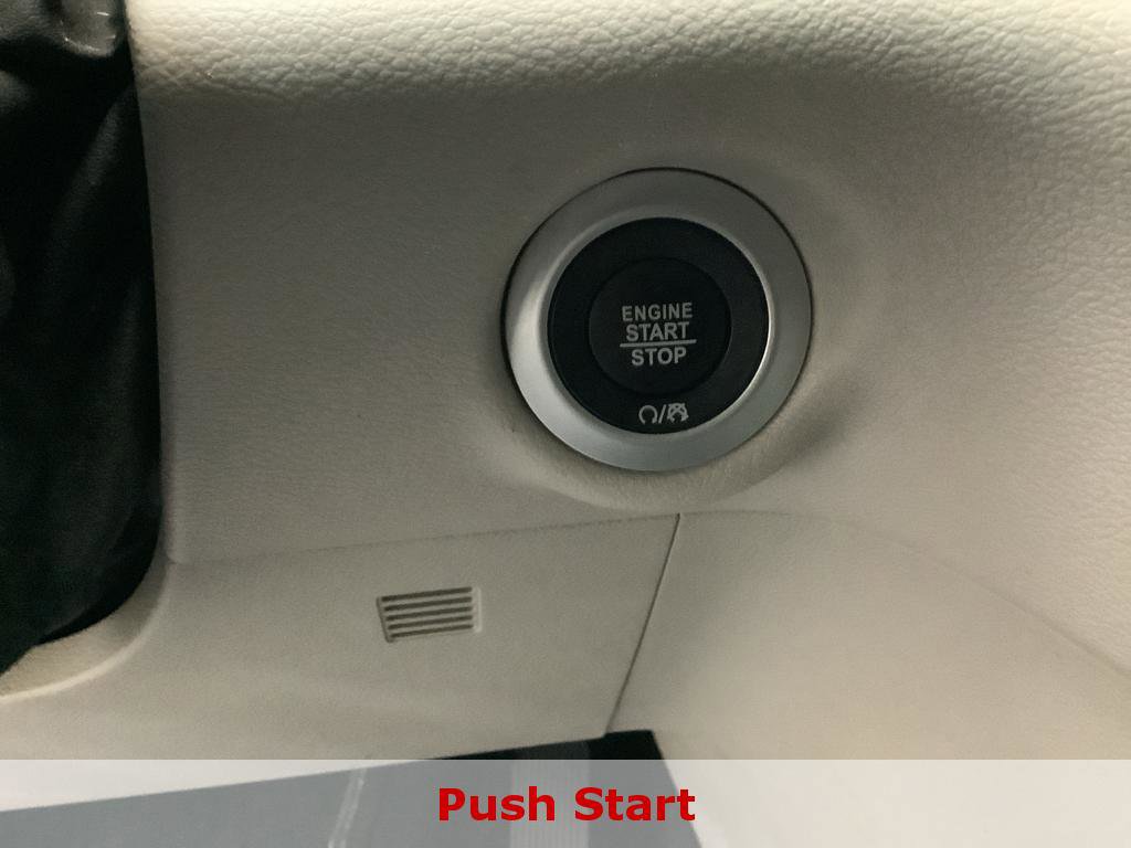 Used 2024 Chrysler Pacifica Touring-L image 19