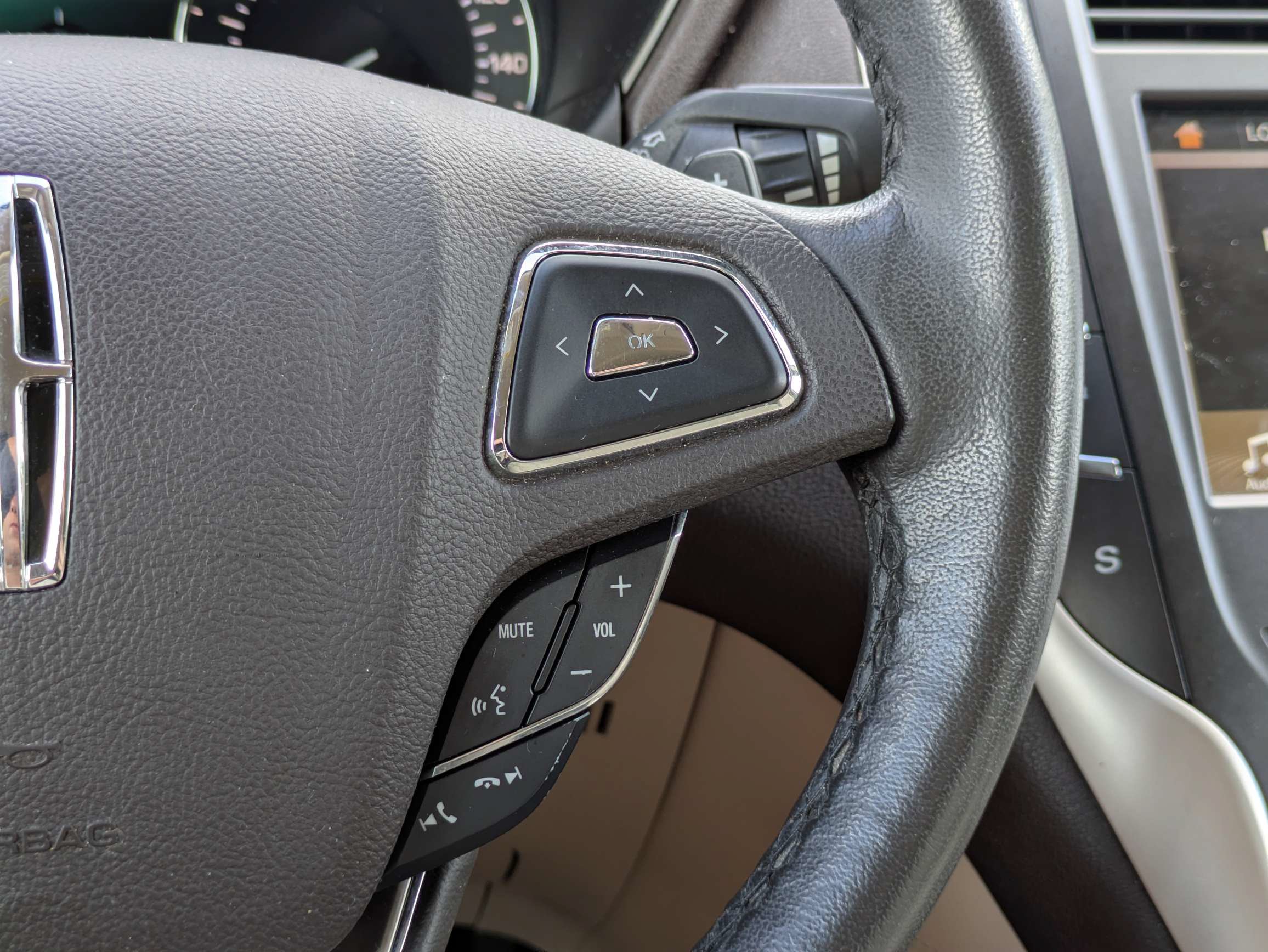 Used 2017 Lincoln MKC Premiere FWD image 37