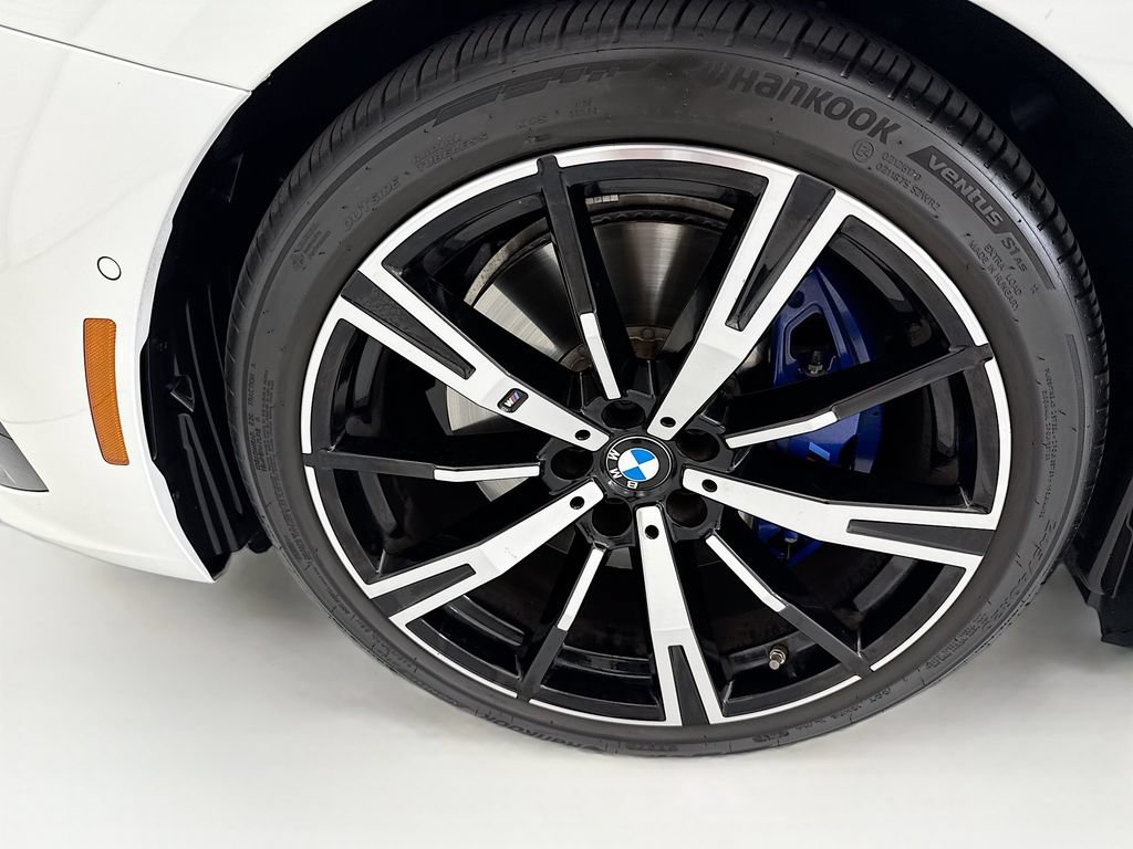 Used 2026 BMW 550e xDrive w/ Premium Package AWD/4WD image 29