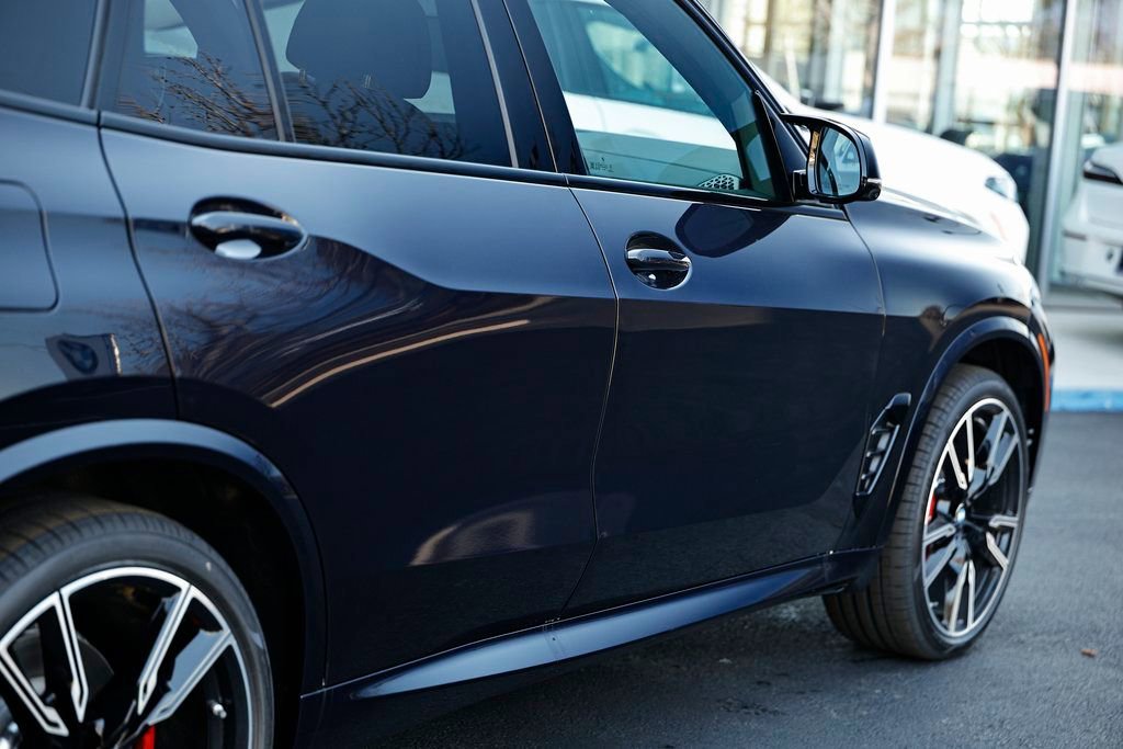 New 2026 BMW X5 M60i w/ Climate Comfort Package image 8