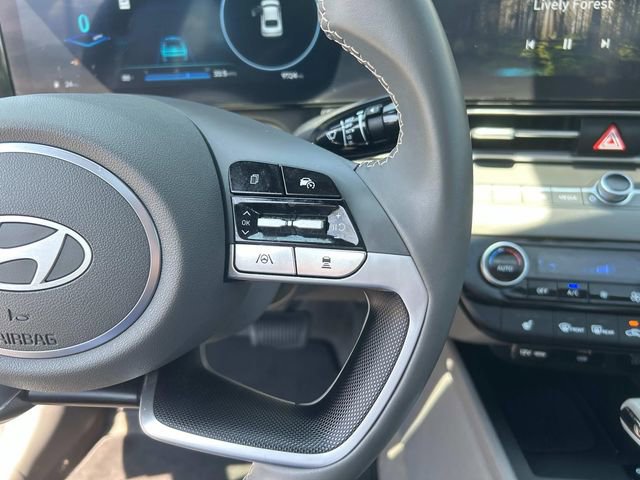 Used 2024 Hyundai Elantra SEL w/ Convenience Package image 27