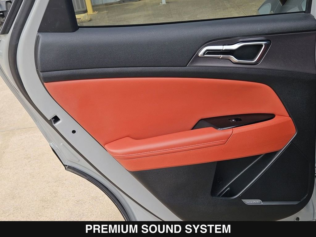 Used 2023 Kia Sportage SX image 18