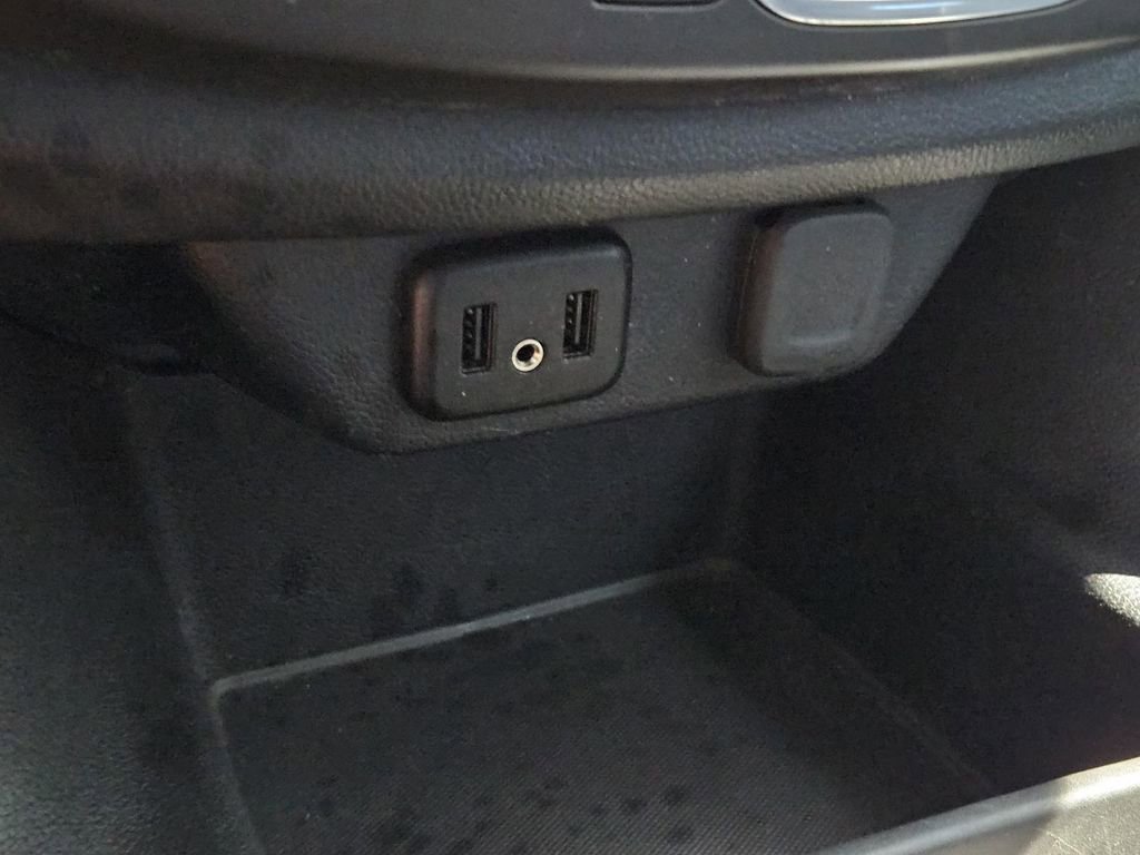 Used 2018 Chevrolet Traverse LT image 26