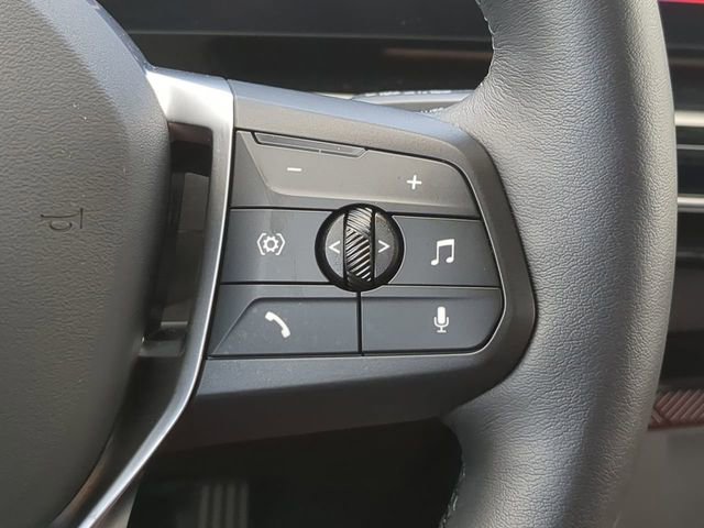 Used 2025 BMW X2 xDrive28i w/ Technology Package image 31