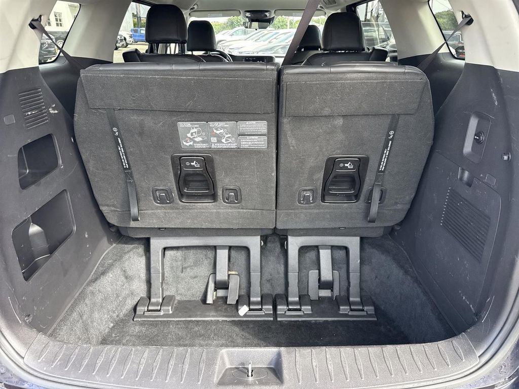 Used 2024 Kia Carnival LX image 23