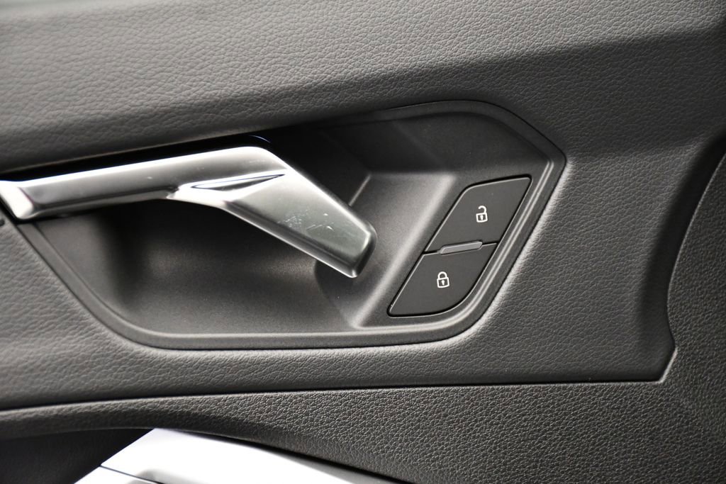 Used 2025 Audi Q3 2.0T Premium w/ Convenience Package image 34