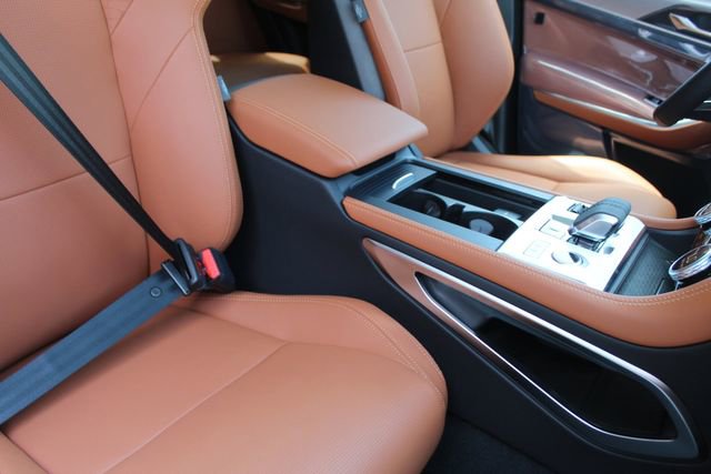 New 2026 Jaguar F-PACE R-Dynamic S image 3