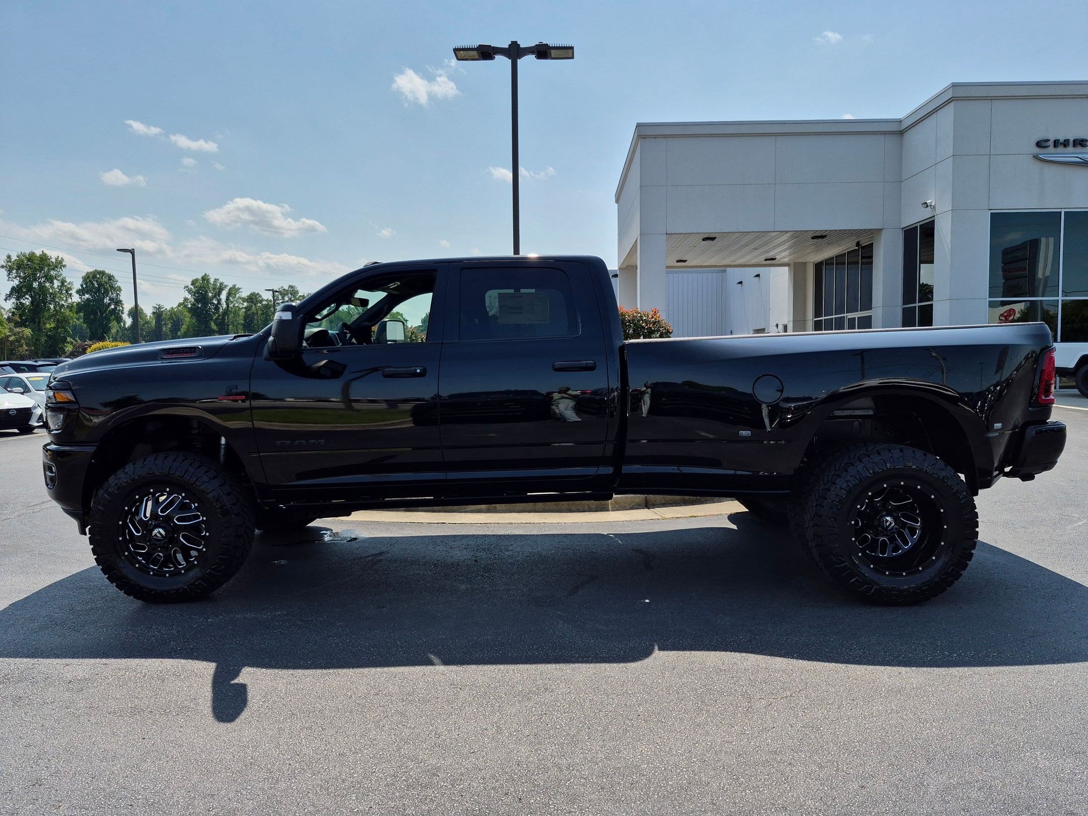 New 2026 RAM 3500 Big Horn AWD/4WD image 8