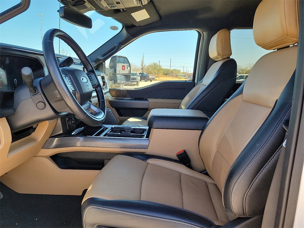 Used 2024 Ford F350 Lariat w/ Camper Package image 19