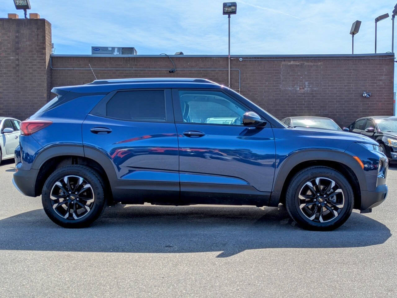 Used 2022 Chevrolet TrailBlazer LT FWD image 3