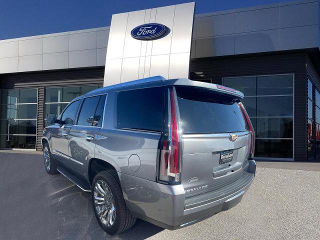 Used 2020 Cadillac Escalade Luxury w/ LPO, Radiant Package image 3