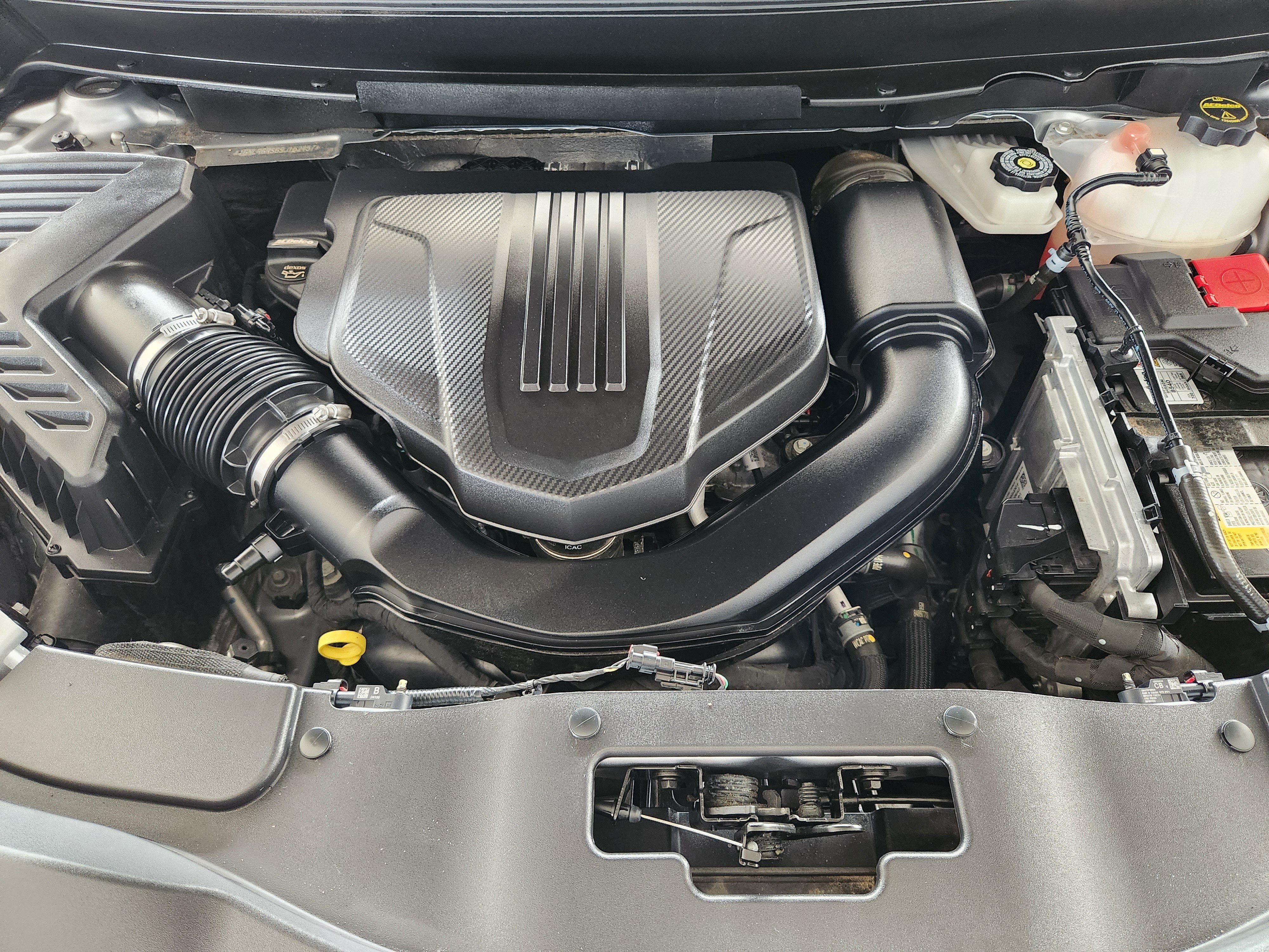 Used 2025 Chevrolet Traverse LT FWD image 34